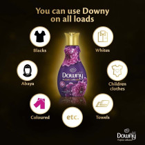 Downy Feel Relaxed Perfume Collection Concentrate Fabric Softener Purple Colour, 880ml