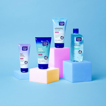 Clean And Clear Exfoliating Daily Wash Oil- Free-Multicolour, 150 ml