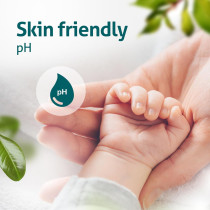 Himalaya Gentle Baby Bath With Chickpea And Green Gram, Free From Parabens, 200 ml
