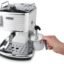 DeLonghi Scultura Pump Espresso Coffee Machine, White, ECZ351.W, 1 Year Warranty
