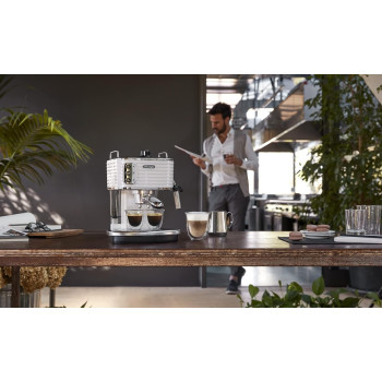 DeLonghi Scultura Pump Espresso Coffee Machine, White, ECZ351.W, 1 Year Warranty