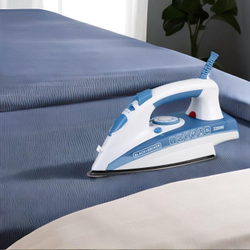 Black And Decker Steam Iron, 2200W, Blue, Model X2000-B5, 1 Year Warranty