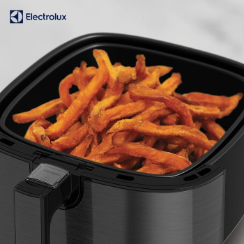 Electrolux 5L Air Fryer With Timer And Temperature Control For Frying Without Oil, Roasting, Grilling And Baking, Rapid Hot Air Technology, Dishwasher Safe Detachable Basket For Easy Cleaning, Black, E6AF1-520K, 1 Year Warranty