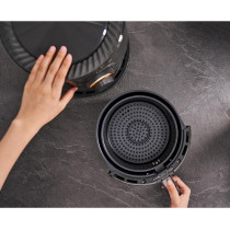 Electrolux 3L Air Fryer With Timer And Temperature Control For Frying Without Oil, Roasting, Grilling And Baking, Rapid Hot Air Technology, Dishwasher Safe Detachable Basket For Easy Cleaning, Black, E6AF1-220K, 1 Year Warranty
