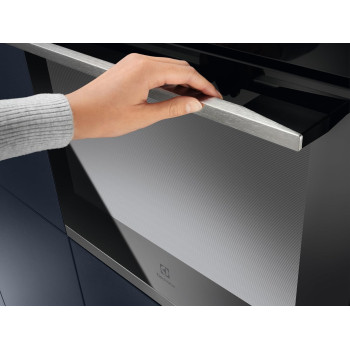 Electrolux 60 Cm Premium Built-In Oven With Fan And Steam Cooking Function, 70L XL Oven Capacity With Steam Cleaning, Touch Control With 25 Auto Programs, 5 Shelf Positions, Ultimate Taste 900, Black, KOAAS31X, 1 Year Warranty