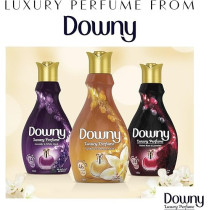 Downy Perfume Collection Concentrate Fabric Softener Feel Luxurious, 880Ml, Triple Pack