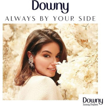 Downy Perfume Collection Concentrate Fabric Softener Feel Luxurious, 880Ml, Triple Pack
