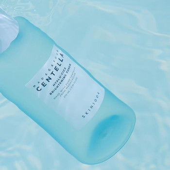 Skin1004 Madagascar Centella Hyalu-Cica Brightening Toner, 210 ml