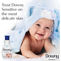 Downy Sensitive Fabric Softener Long-Lasting Freshness, 1.5Litre