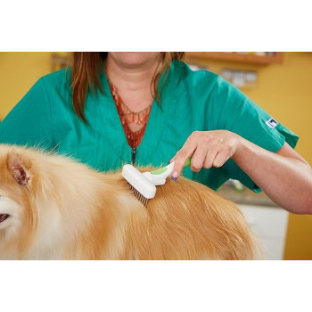 Andis Pet Flexible Dog Rake Providing Comfortable Grooming