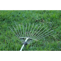Yu Well Adjustable Metal Leaf Rake, Garden Lawn Rake, Lightweight Telescopic Expanding Weeds Rake With Handle For Quick Cleaning Weed, Silver