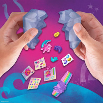 My Little Pony: A New Generation Movie.Crystal Adventure Sunny.Starscout. 3 Inch Orange Pony Toy, Surprise Accessories, Bracelet, Multicolour, F2454, Crystal Adventure Ponies Sunny