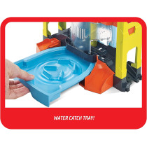 Hot Wheels Stunt Splash Car Wash Playset With One 1:64 Hot Wheels Color Shifter Color Changing Car For Ages 4 Years Old & Up Grw37, Multi Colour
