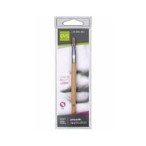 Truyu Qvs Smooth Application Lip Brush With Soft Nylon Bristles