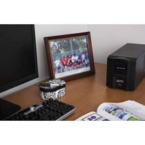 APC SmartUPS 750VA LCD 230V, 6x IEC C13 outlets, SmartConnect Port+SmartSlot, SMT750IC