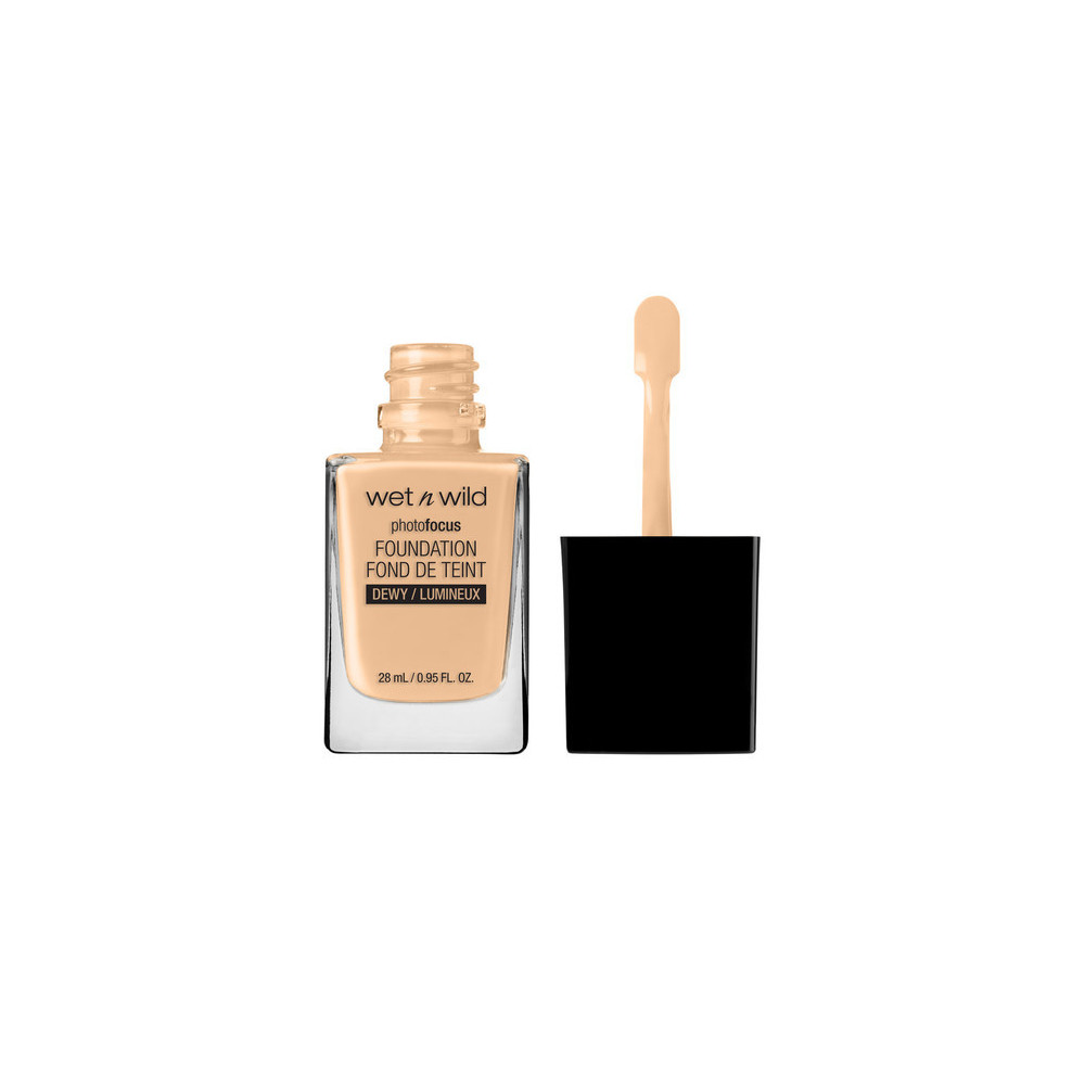Wet n Wild Photo Focus Dewy Foundation, Soft Beige