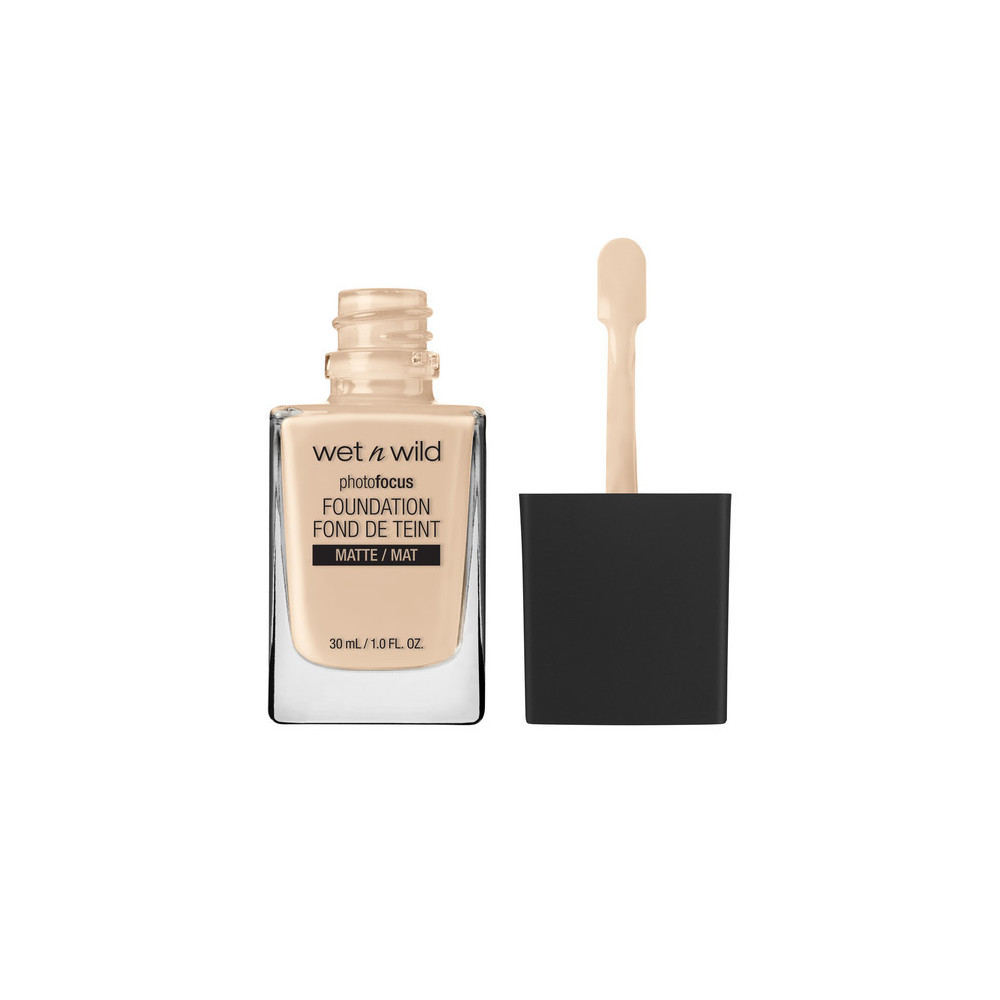 Wet n Wild Photo Focus Matte Foundation 30ml, Soft Ivory
