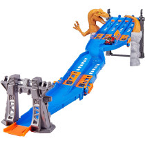 Metal Machines 4-Lane Dinosaur Raptor Attack Playset with Mini Racing Car