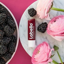 Labello Blackberry Shine, Lip Balm With A Delicate Red Shine And Shimmer Pigments, Lip Care Without Mineral Oils, Pack Of 6, 4.8 G