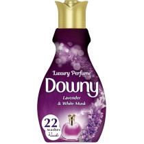 Downy Perfume Collection, Concentrate Fabric Softener, Feel Relaxed, 880Ml