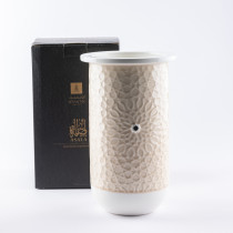 Otantik Asalah Flower Vase, Beige And Silver Ceramic Vase, Elegant Home Decor For Living Room, Bedroom, Office, And Ramadan, Perfect For Decorative Floral Arrangements