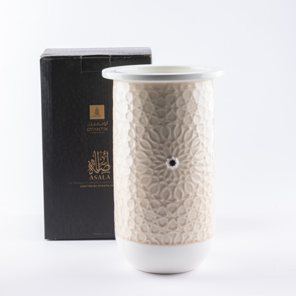 Otantik Asalah Flower Vase, Beige And Silver Ceramic Vase, Elegant Home Decor For Living Room, Bedroom, Office, And Ramadan, Perfect For Decorative Floral Arrangements