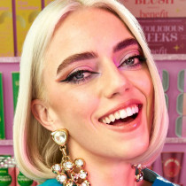 Benefit Cosmetics The Gorgeous Grocer 24 Piece Beauty