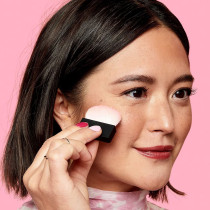 Benefit Cosmetics Tickle, Golden Pink Highlighter