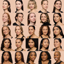 Bobbi Brown Weightless Skin Foundation Spf 15, Golden Honey