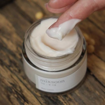 Mixsoon Bean Cream 1.69 fl oz / 50ml Soybean Extract And Rich Nutrients for Deep Moisturizing and Pore and Sebum Care Cruelty-free