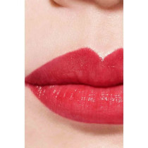 Chanel Rouge Coco Baume A Hydrating Tinted Lip Balm That Offers Buildable Colour For Better-Looking Lips, Day After Day, In Love