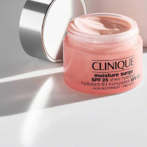 Clinique Moisture Surge Spf 25 Sheer Hydrator 50ml Face Moisturizers