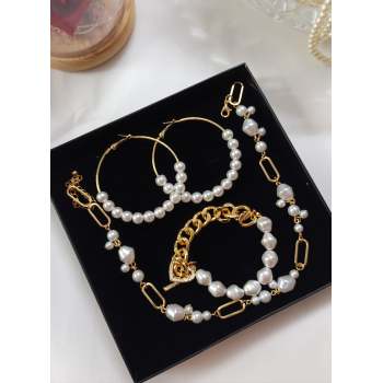Bousni Pearls jewelery set...