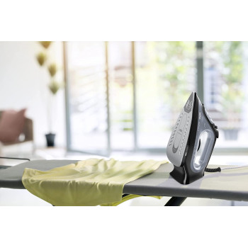 Braun TeXStyle Steam Iron, Black, Si 3055 Bk. Min 1 year manufacturer warranty